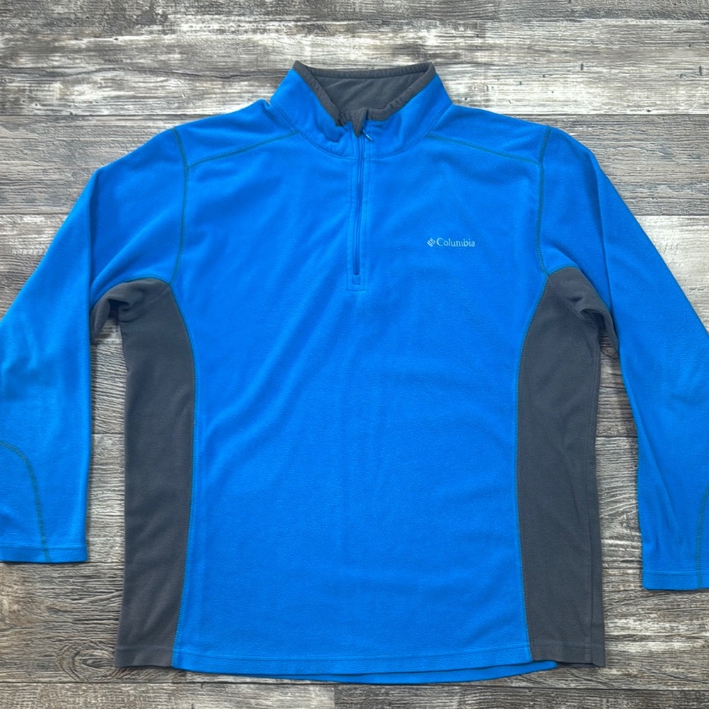 Columbia Man Blue and Gray Pullover, X-Large